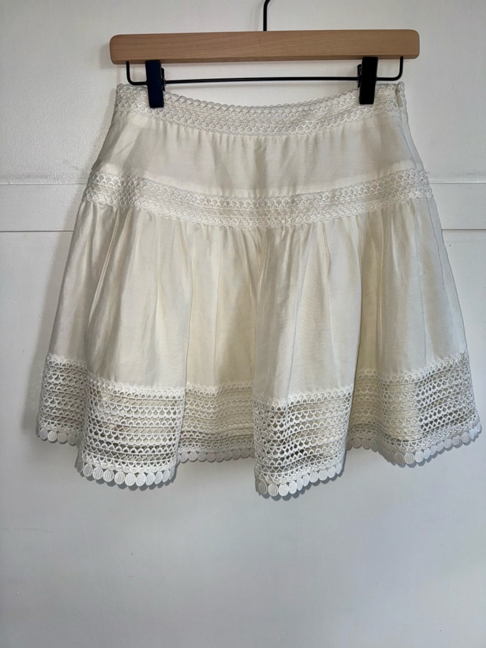 Haute Hippie White Cotton Crochet Lace Trim Mini Skirt Boho Cottagecore Size 4